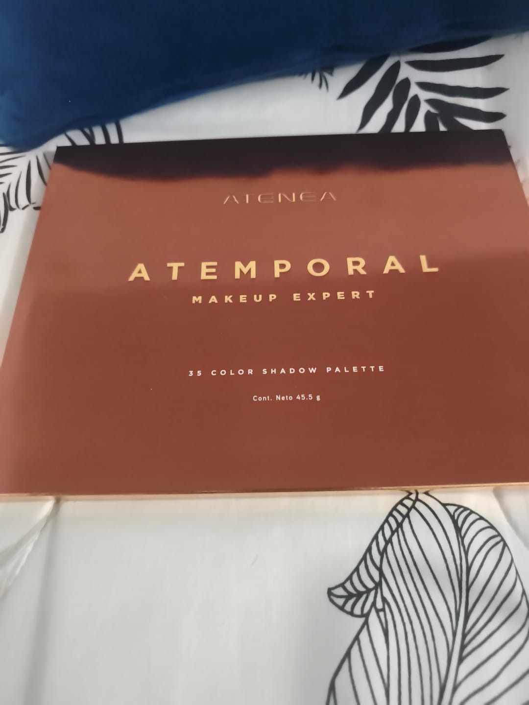 Customer photo review of PALETA DE SOMBRAS  ATEMPORAL | MAKEUP EXPERT