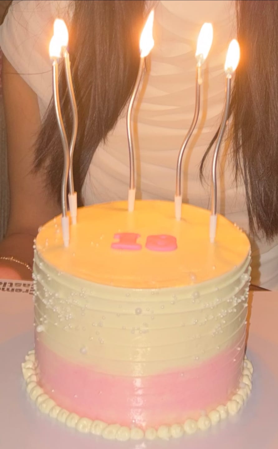 Customer photo review of White Ombre Pearl Cake