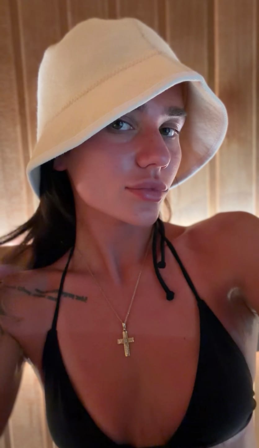 Customer photo review of Humi Sauna Hat