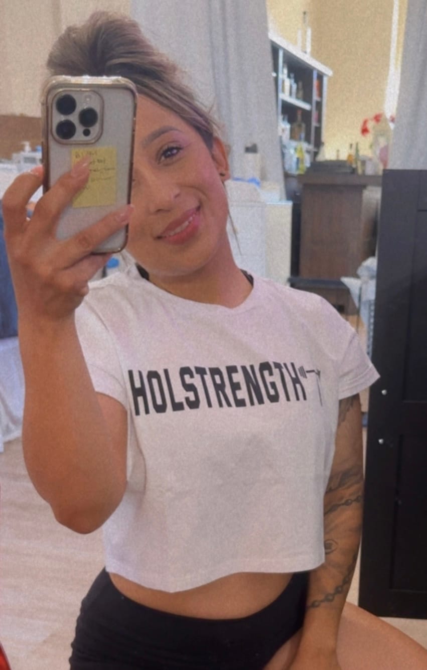 Customer photo review of Essential Crop Tee