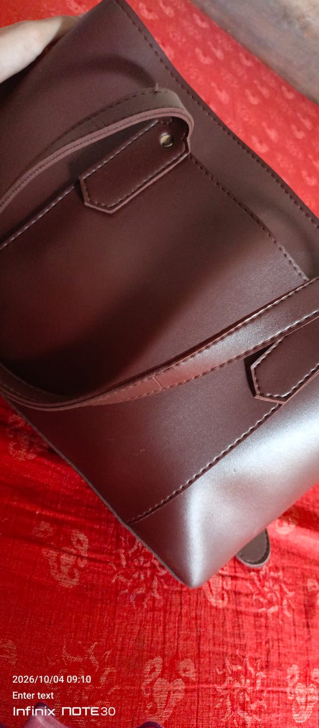 Customer photo review of Brown Belle The Perfect Tote Bag