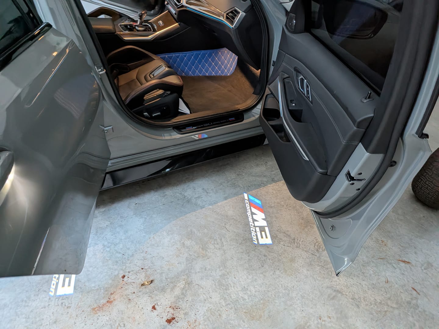 Customer photo review of BMW LED DOOR LIGHTS
