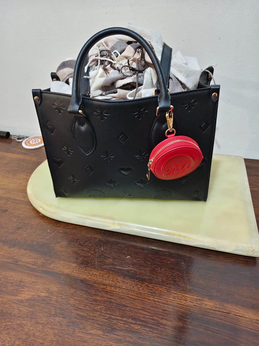 Customer photo review of The Carryall Icon Tote