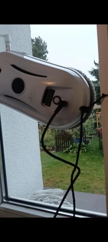 Customer photo review of Robot Limpia Cristales con control remoto