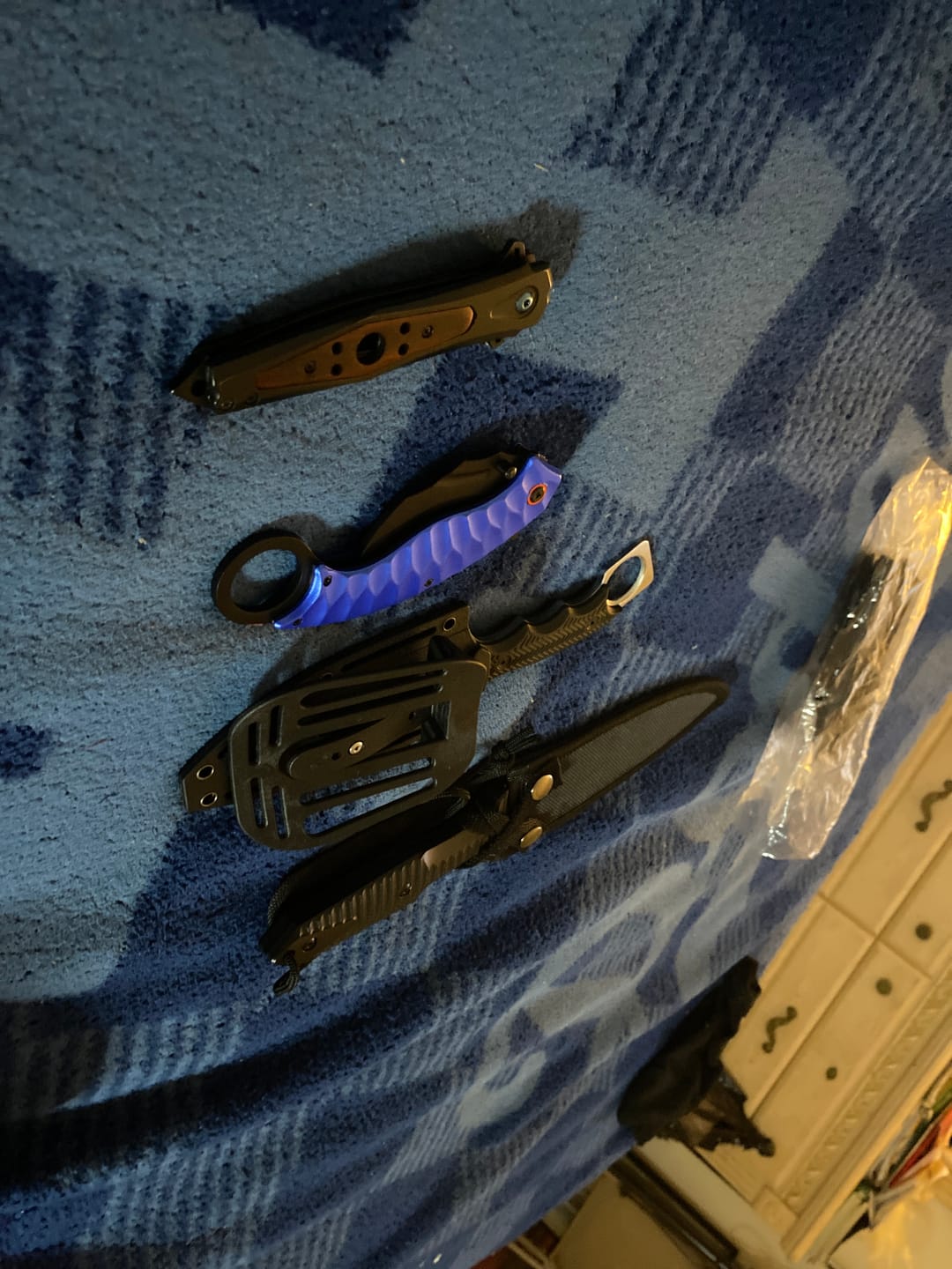 Customer photo review of MYSTERY KNIVES BOX™