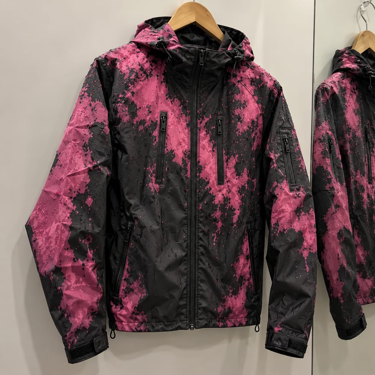 Customer photo review of Unisex Regenjacke, die im Regen die Farbe wechselt
