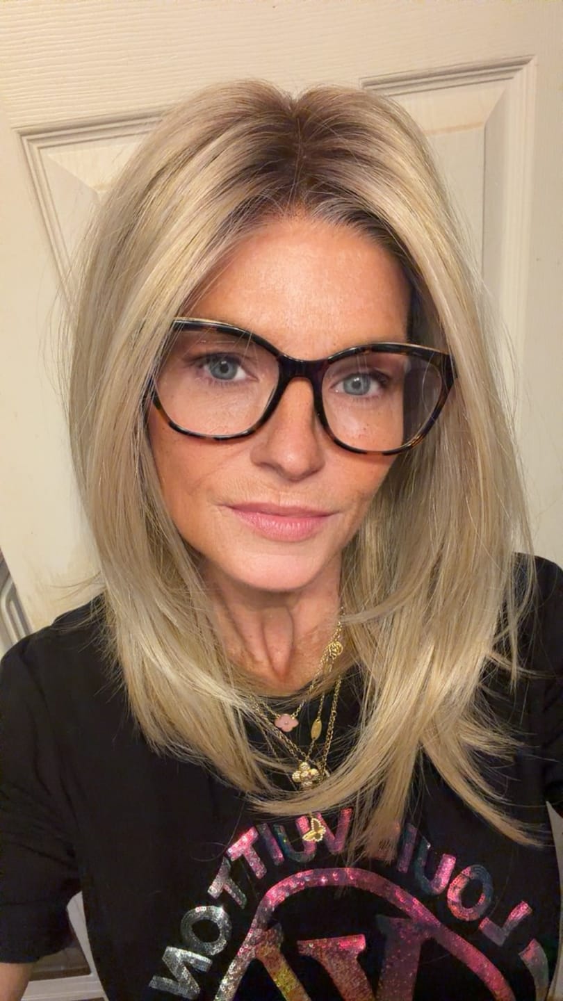 Customer photo review of STATUS UPDATE - Cream Soda Blonde
