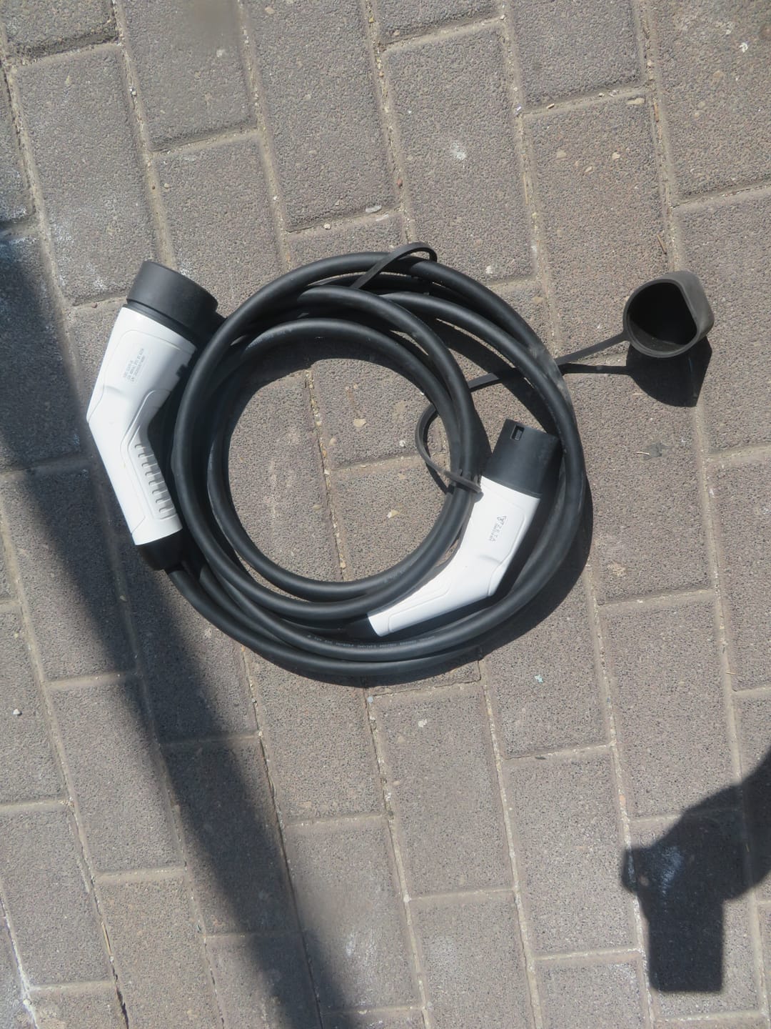 Customer photo review of כבל טעינה לרכב חשמלי 5 מטר 22KW מהיר ג׳ילי GEOMETRY C 2022