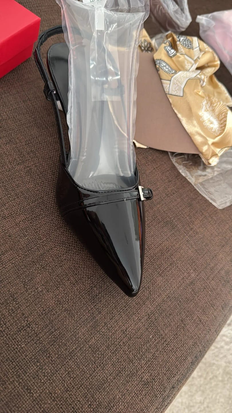 Customer photo review of High-Heeled Shoes