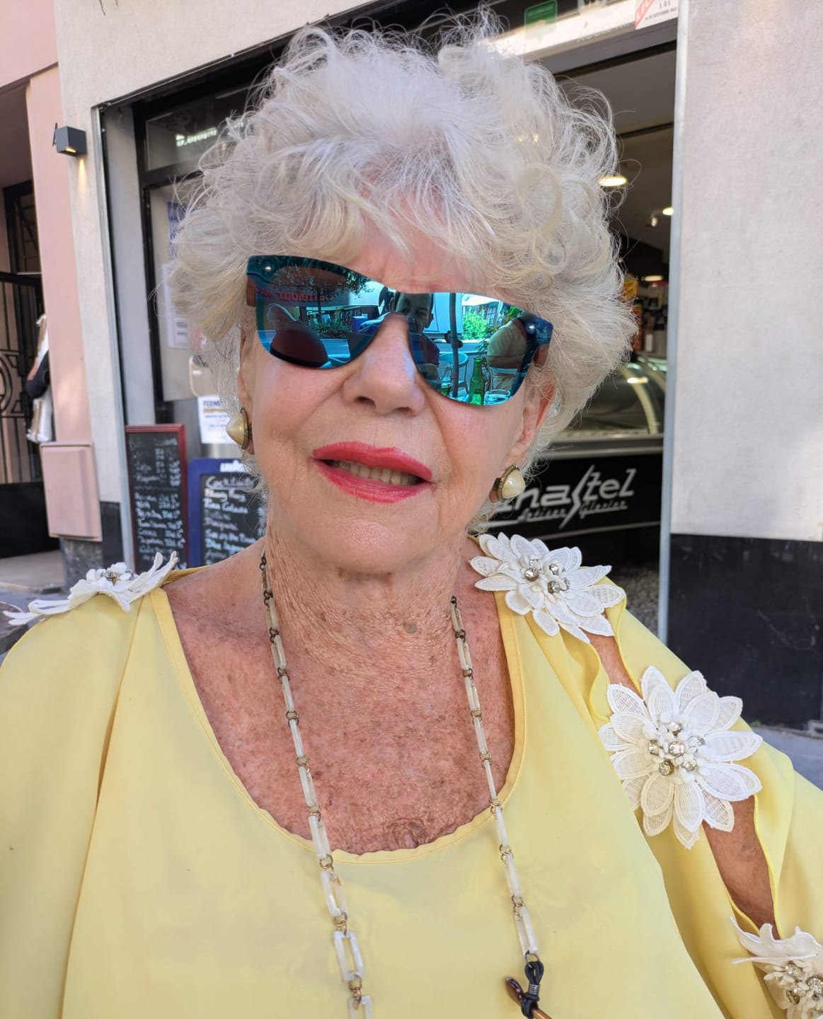 Customer photo review of Lunettes de Soleil en Bois v2