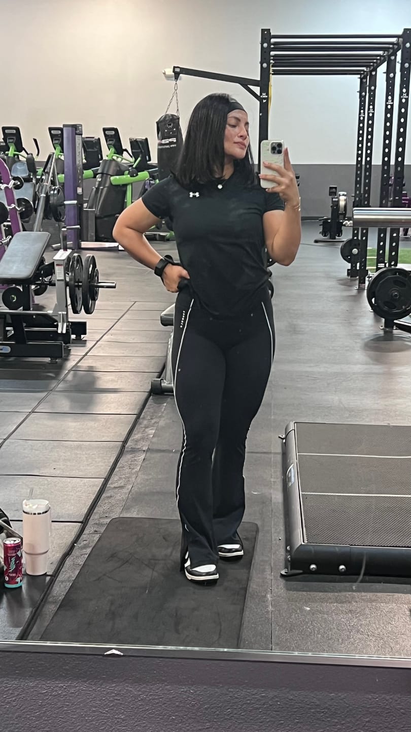Customer photo review of W2085 - Elevate Flare legging (Short)