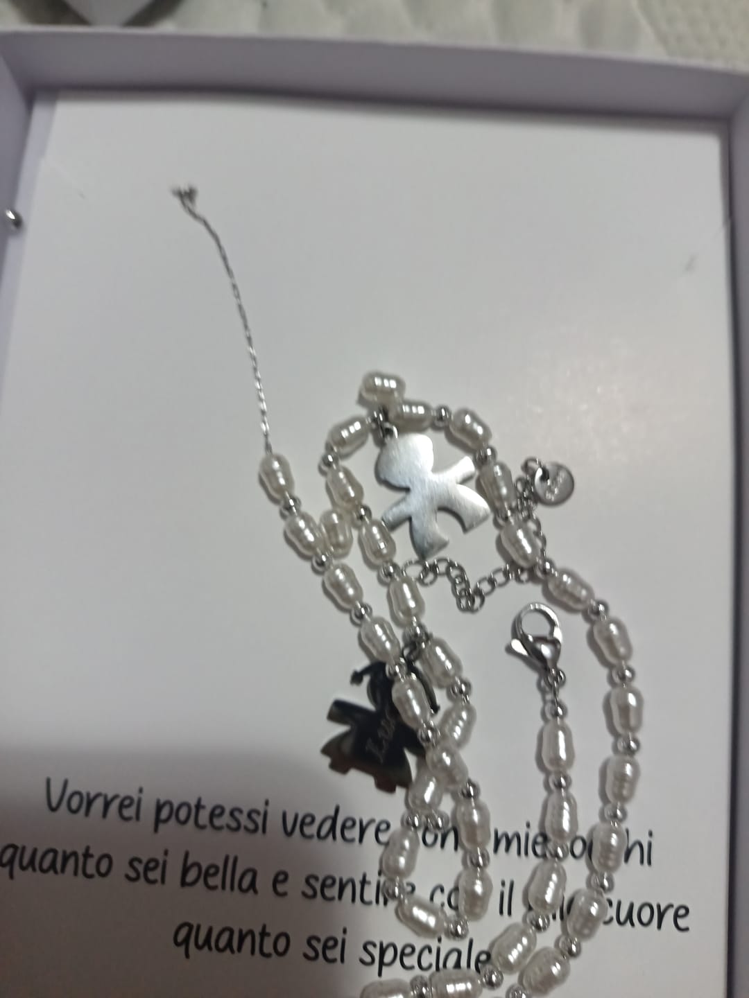 Customer photo review of Girocollo Family In Perle con ciondoli Bimbo Personalizzati