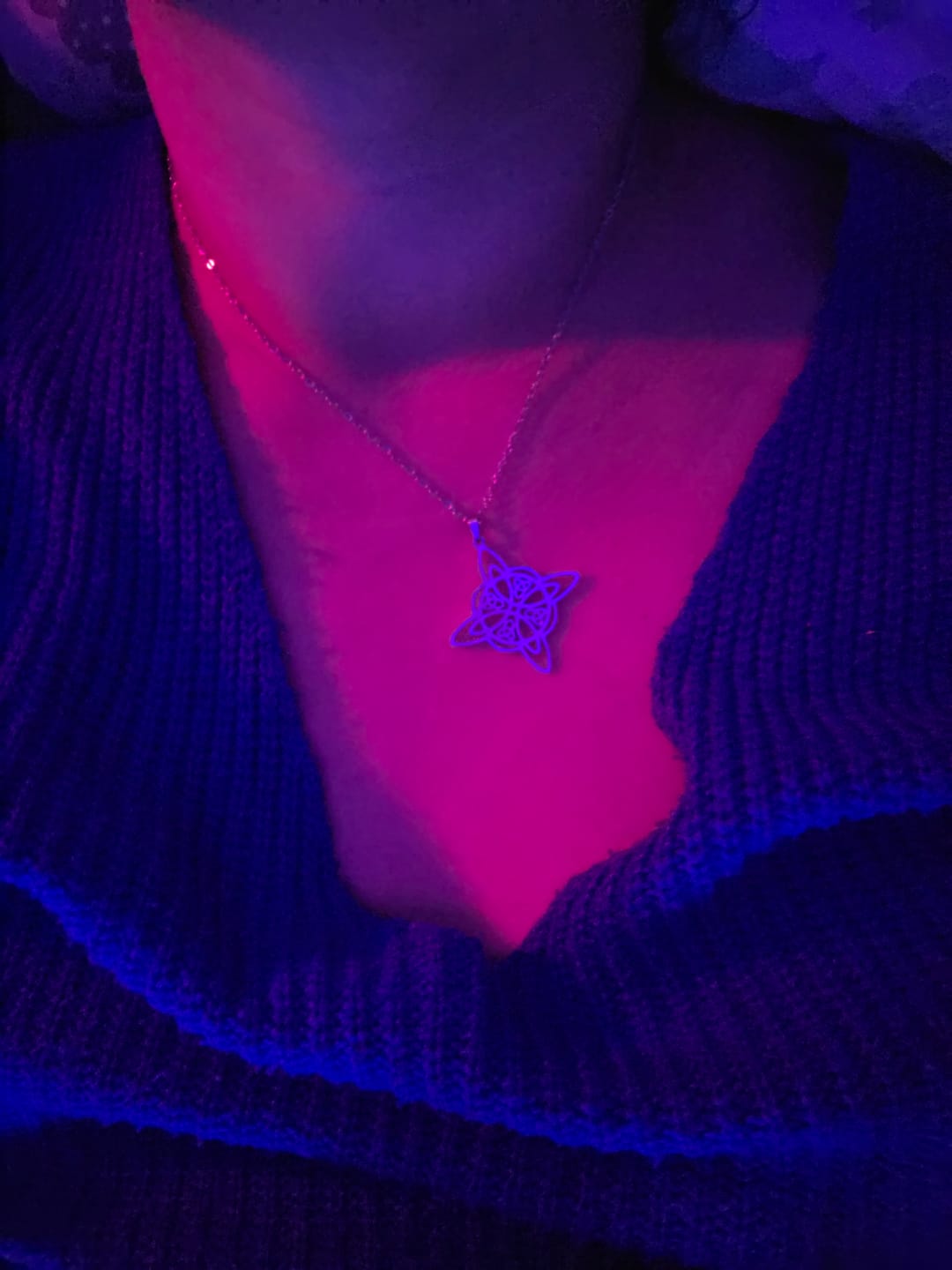 Customer photo review of Pendentif "Protection Éternelle" en Nœud de Sorcière