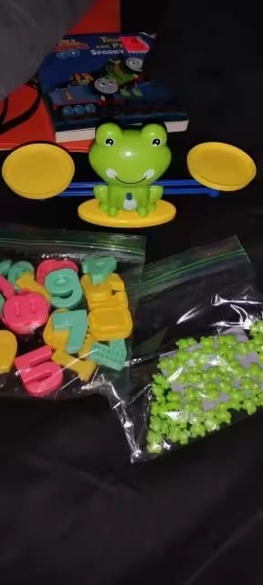 Customer photo review of Frosch Waage Lernspielzeug | Mathe Balance Spiel Vorschule Kleinkind