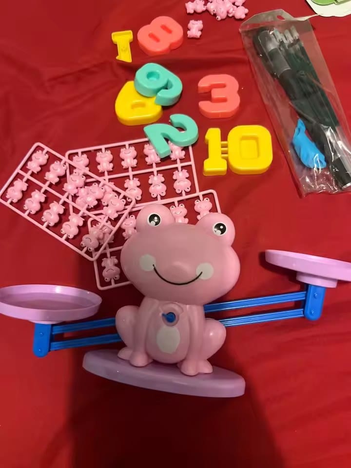 Customer photo review of Frosch Waage Lernspielzeug | Mathe Balance Spiel Vorschule Kleinkind