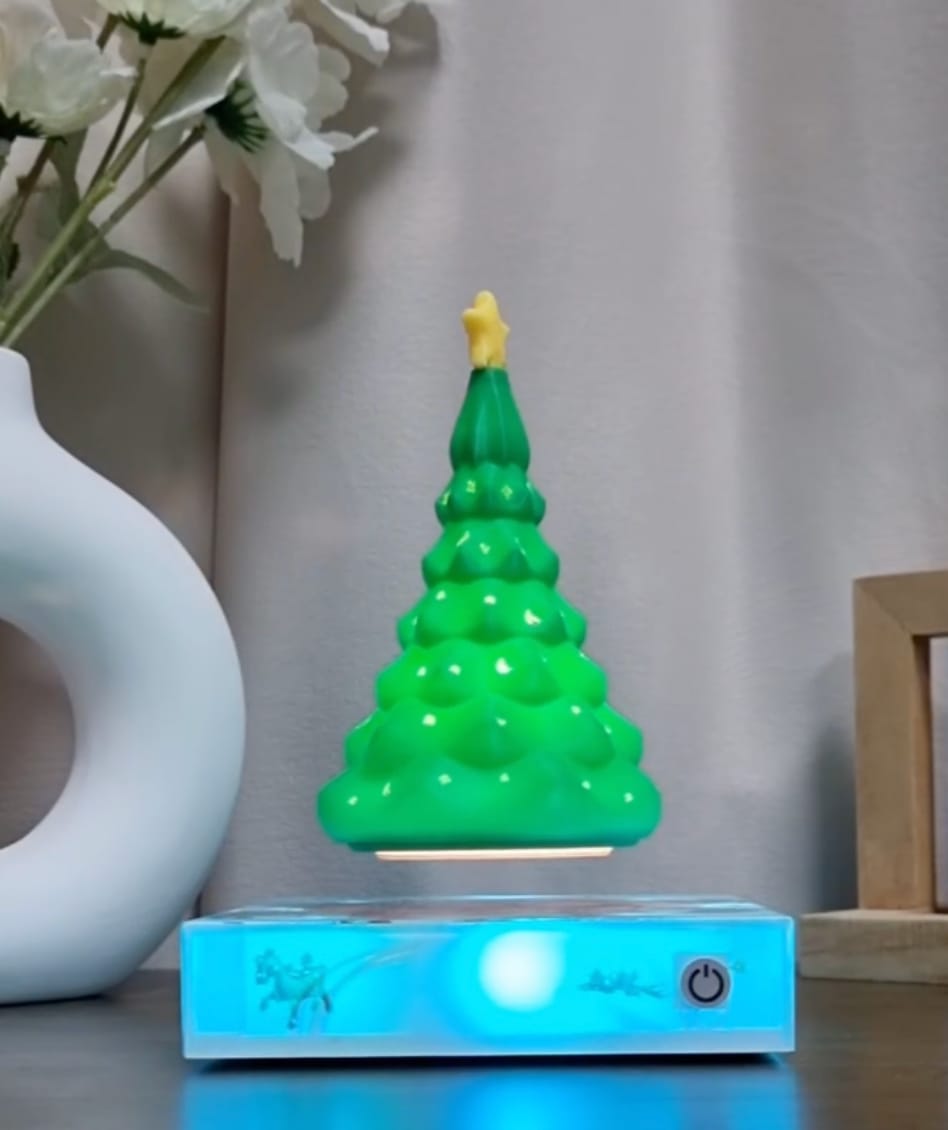 Customer photo review of Levitating Christmas Tree