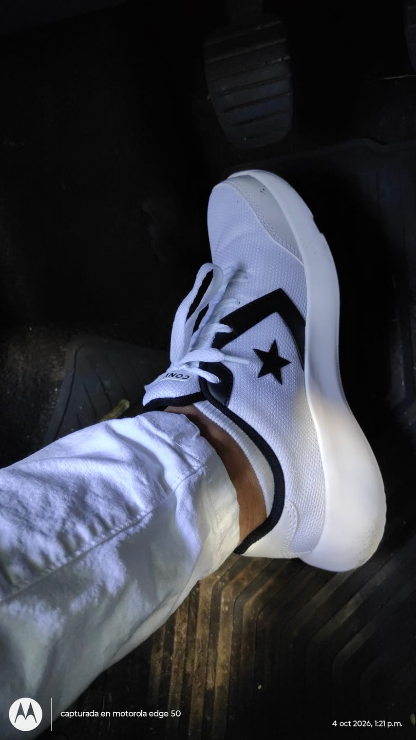 Customer photo review of Zapatillas Converse Day One Trainer Blanco Negro