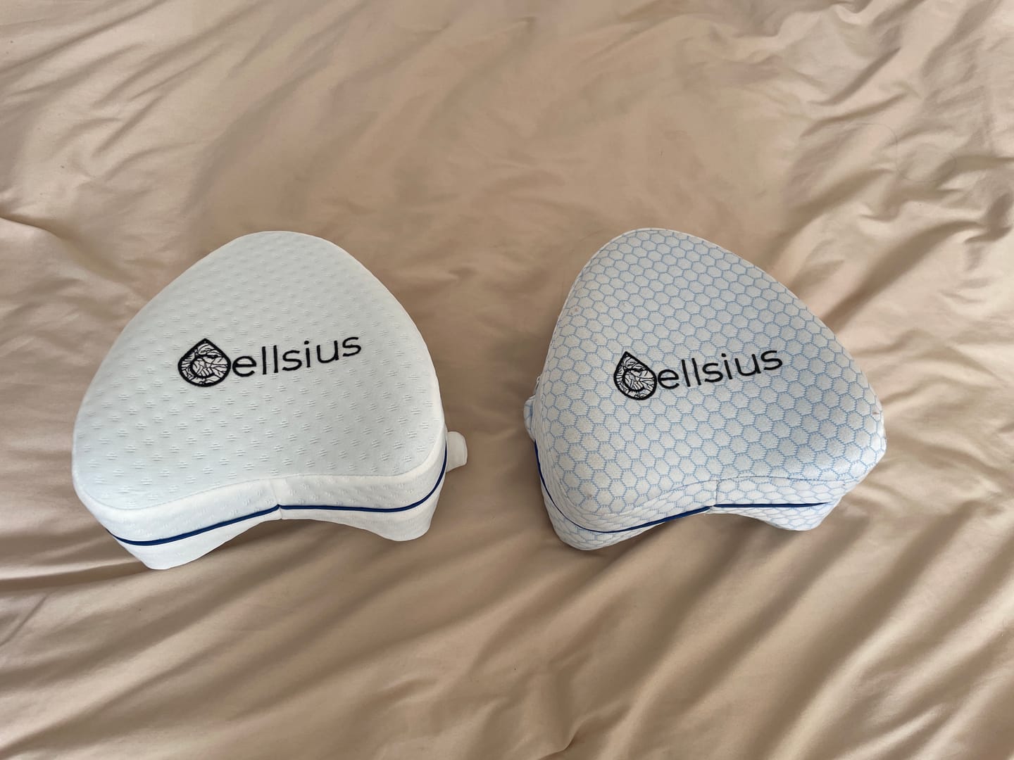 Customer photo review of Coussin Orthopédique Genoux Cellsius - Le secret d'un sommeil sans douleur
