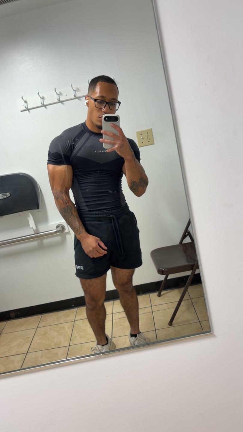 Customer photo review of 4294 - Apex Compression Tees