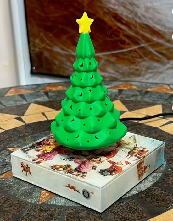 Customer photo review of Levitating Christmas Tree