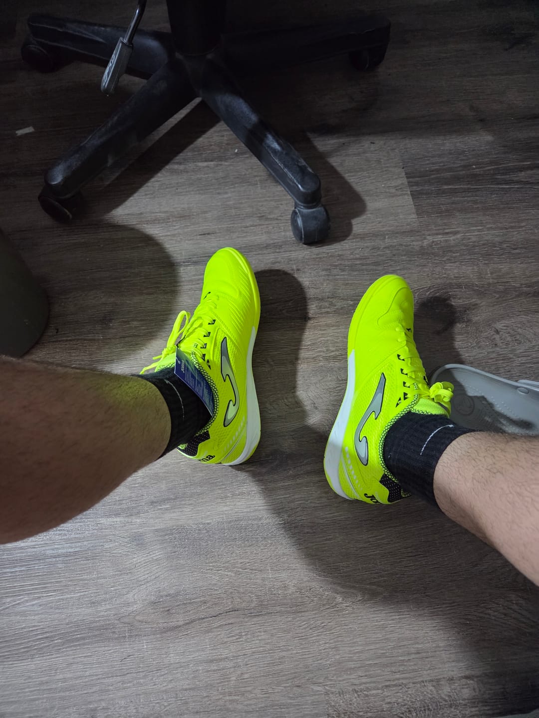 Customer photo review of Zapatilla Joma Dribling 2409 Lemon Fluor Indoor
