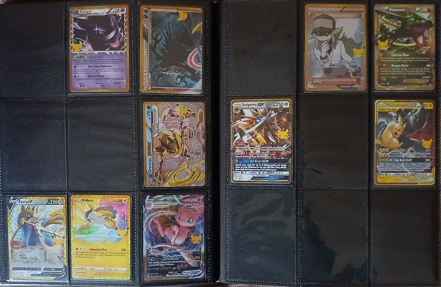 Customer photo review of Pokemon TCG: 30th Celebration: Binder Collection