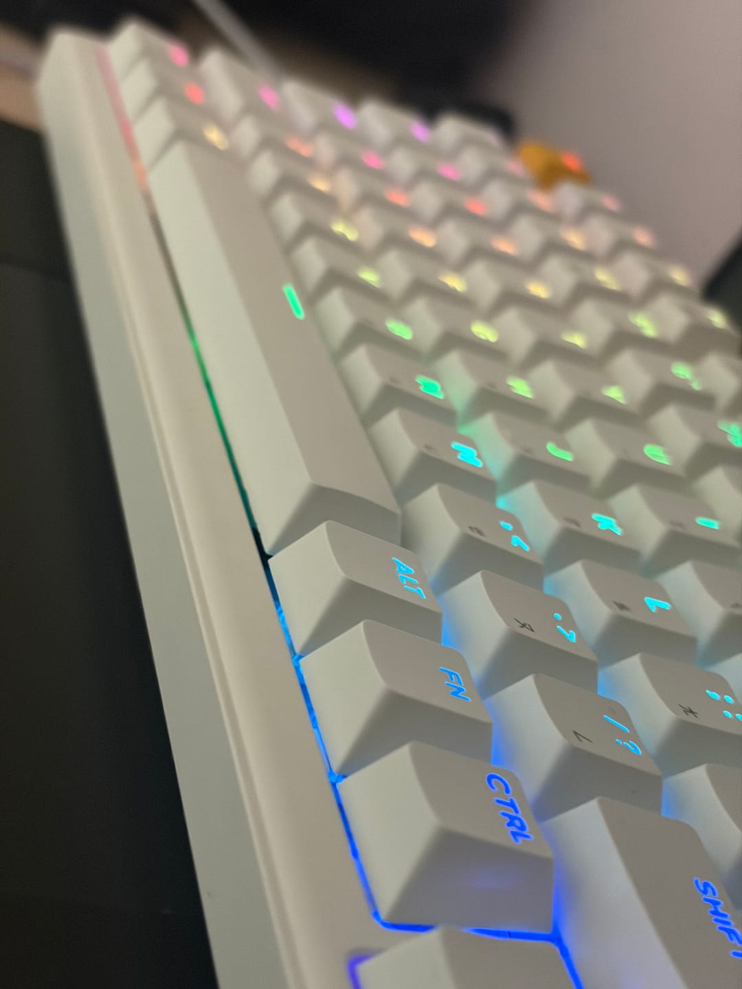 Customer photo review of Keychron J2 QMK 無線機械鍵盤 含旋鈕 (注音版本)