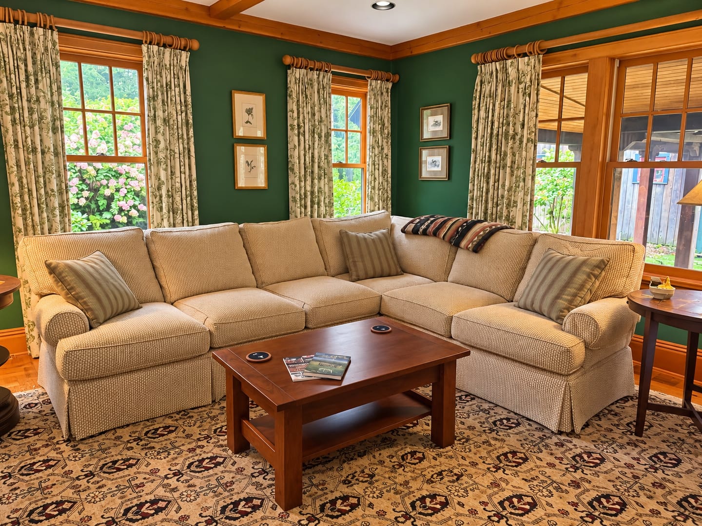 Customer photo review of Havannah 40" Coffee Table