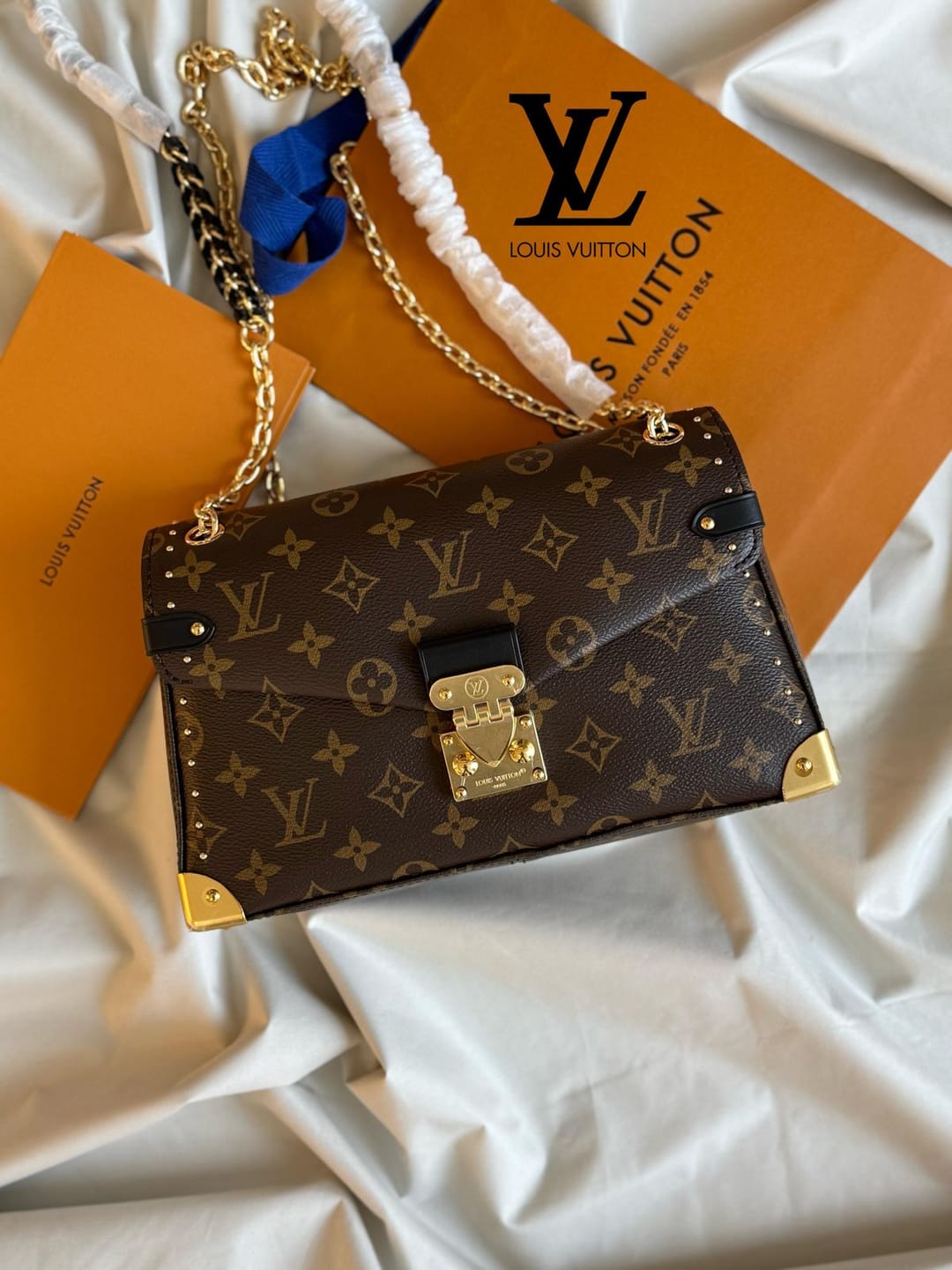 Customer photo review of Trunkie East West Bag