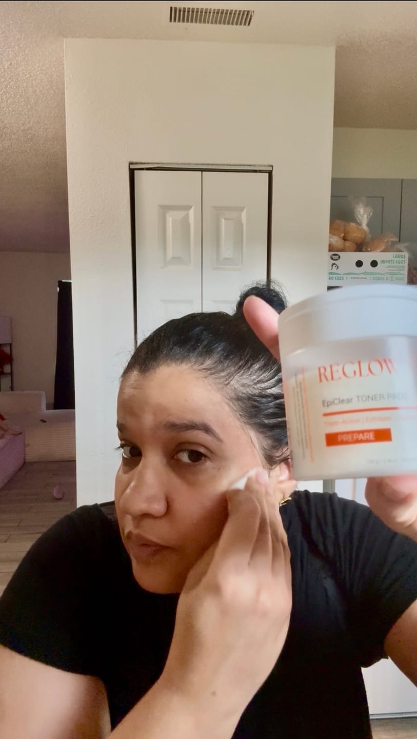 Customer photo review of ReGlow EpiClear Toner Pads – Triple-Action Exfoliation (PHA + AHA + BHA) & Niacinamide