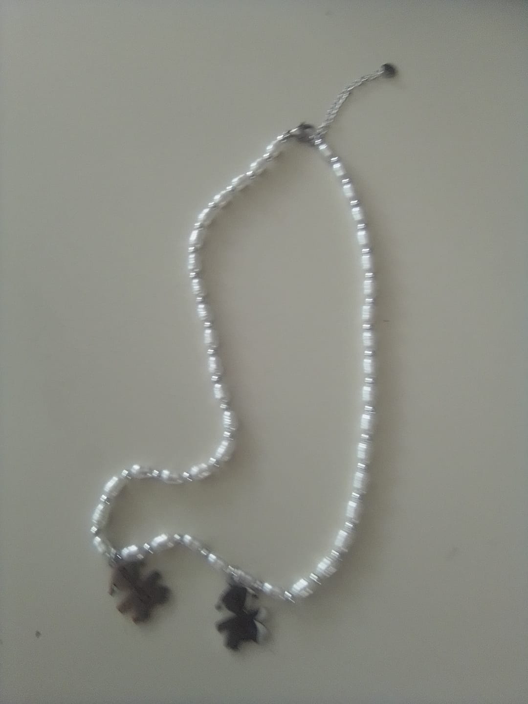 Customer photo review of Girocollo Family In Perle con ciondoli Bimbo Personalizzati