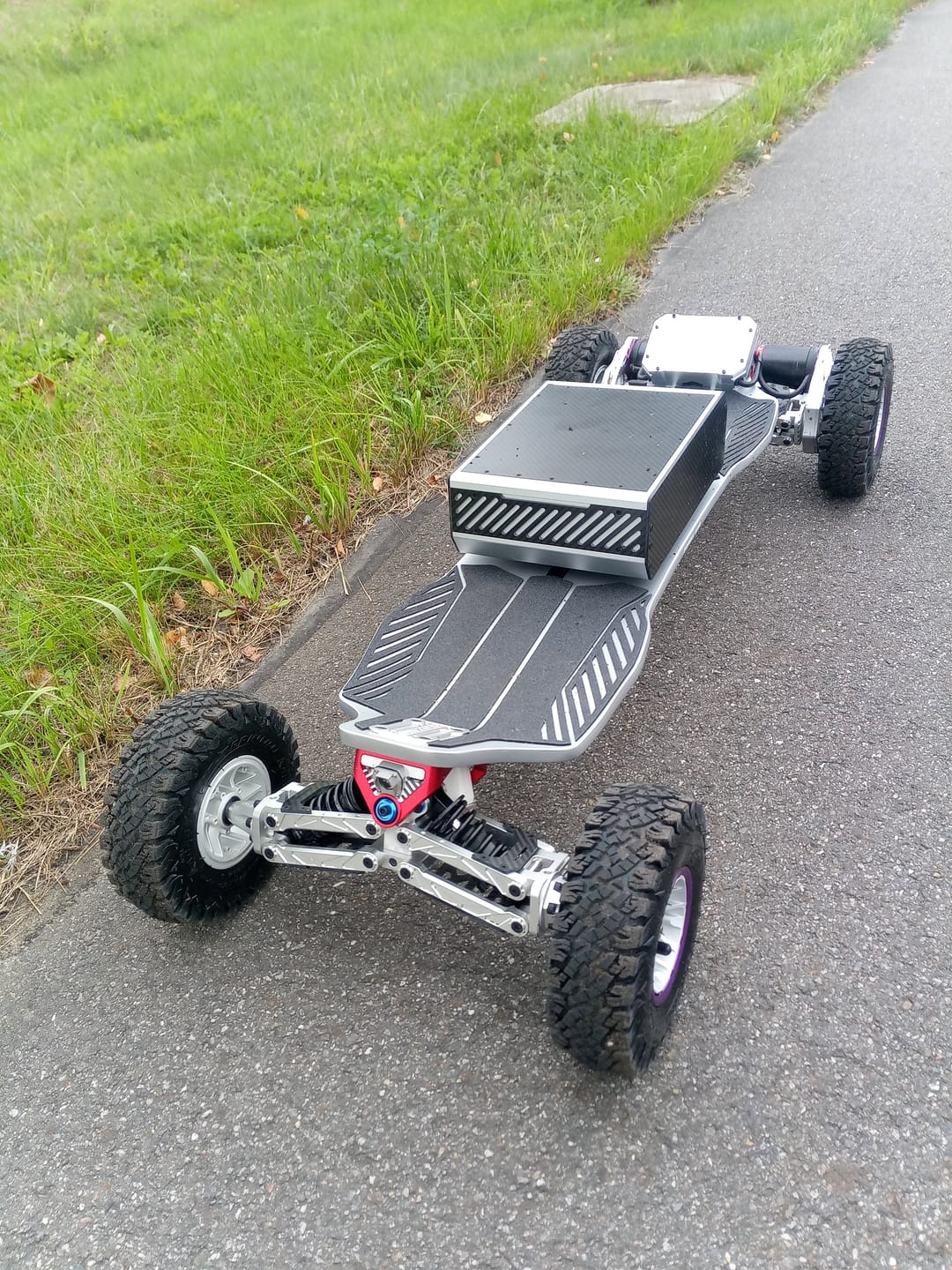 Customer photo review of Acedeck® Nyx Z5 Off-road Electric Skateboard-THE TOTAL OFF-ROAD WEAPON