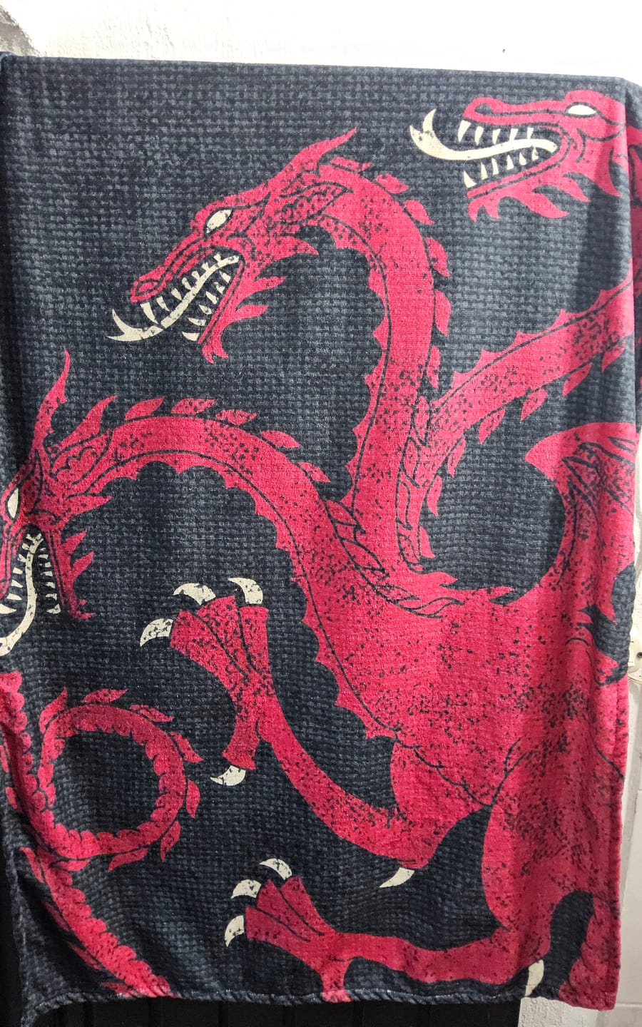 Customer photo review of Toalla Game Of Thrones House Targaryen