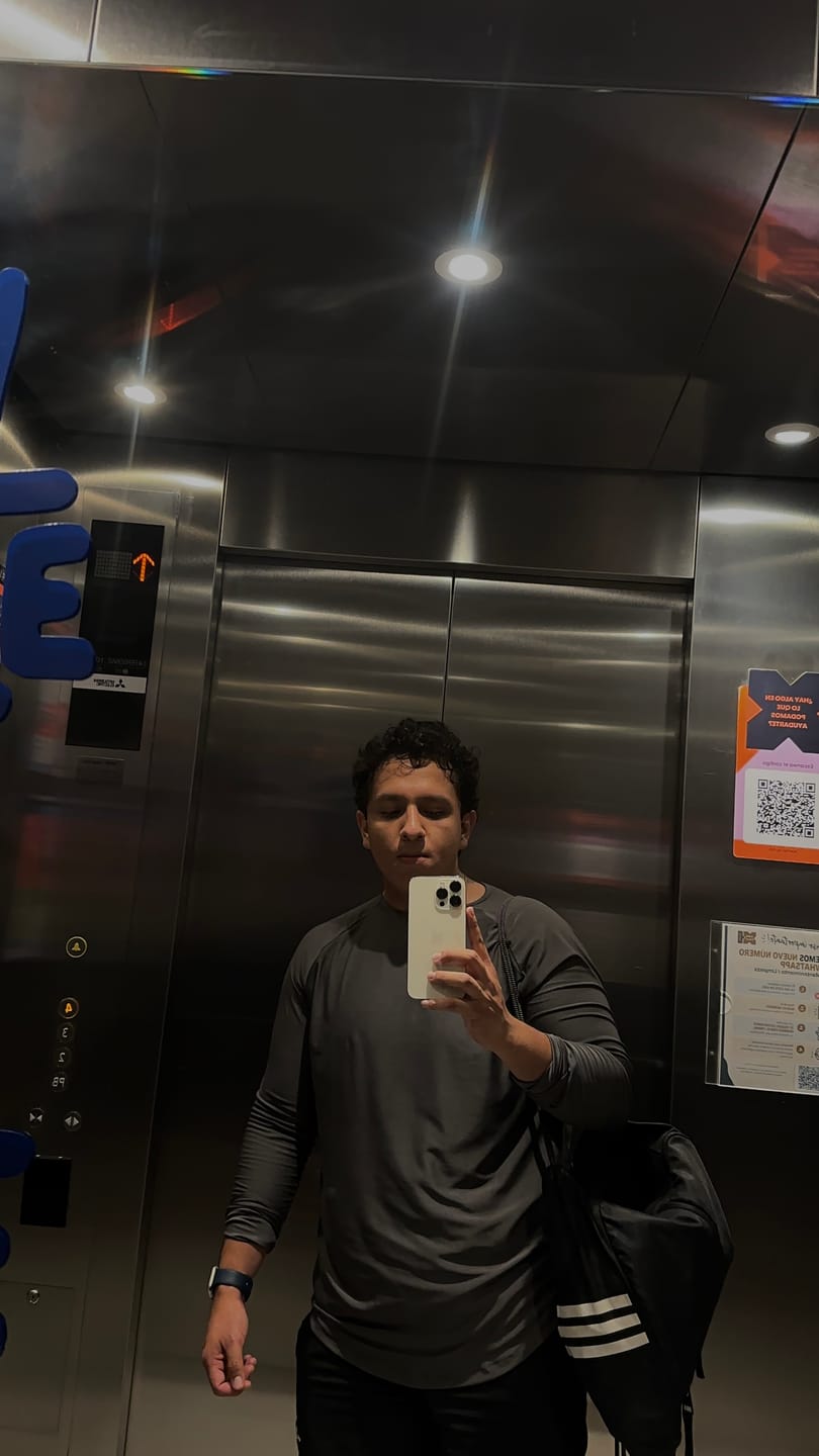 Customer photo review of Training Long Sleeve - Oxford Gray