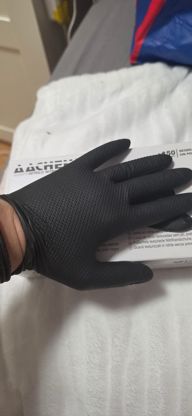 Customer photo review of Aachen UltraGrip Nitril wiederverwendbare Handschuhe