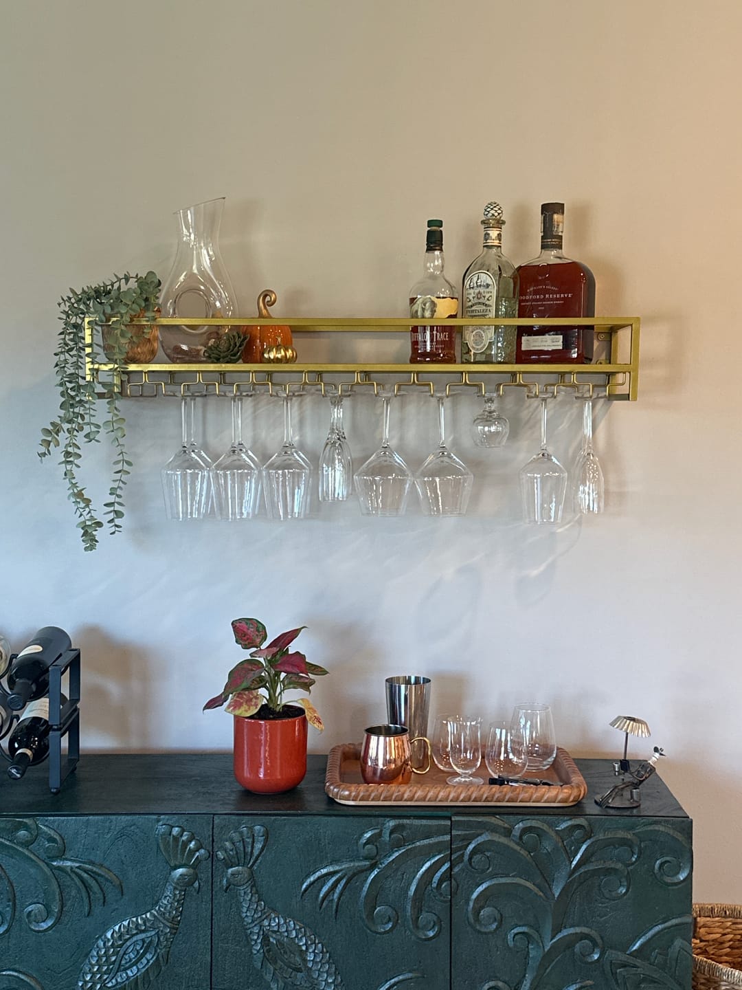 Customer photo review of Gold Rectangular Metal Floating Wall Mount Holder Wine Rack