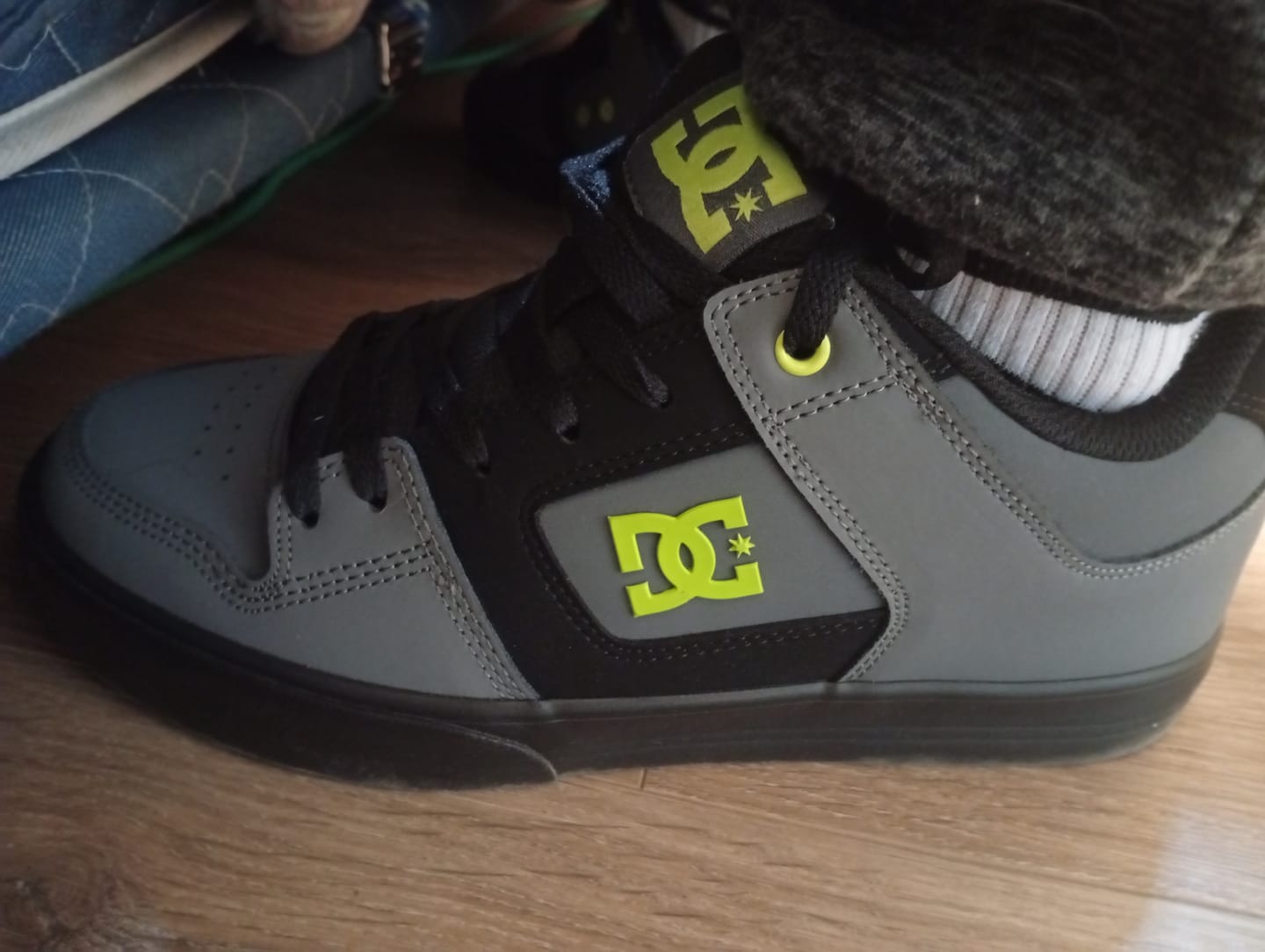 Customer photo review of Zapatillas Dc Pure Hombre Gris