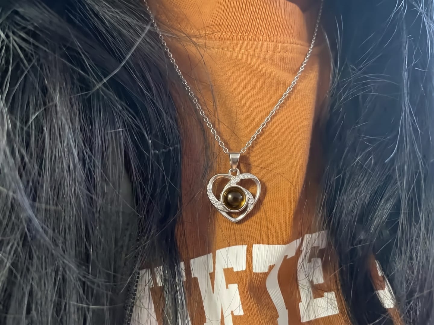 Customer photo review of Lulmo™ — Collar Personalizable con Imagen Holográfica para Conejo