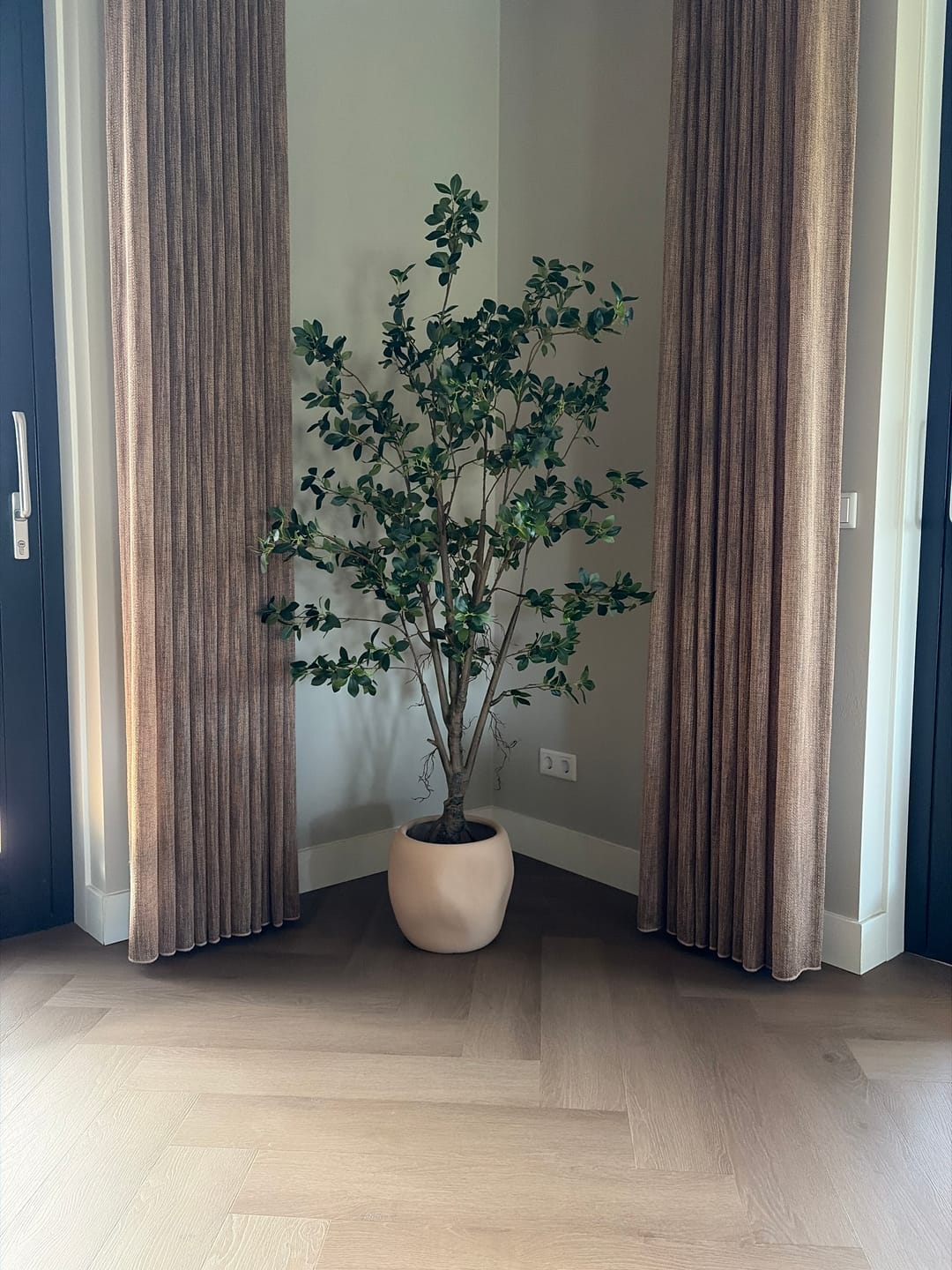 Customer photo review of Ficus Kunstplant 180cm
