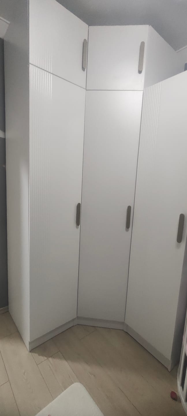 Customer photo review of Rani BA213 Köşe Modül Gardırop Tek Kapaklı 7 Raflı Askılı Elbise Dolabı Beyaz