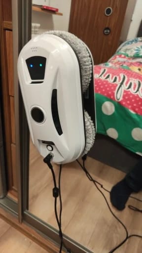 Customer photo review of Robot Limpia Cristales con control remoto