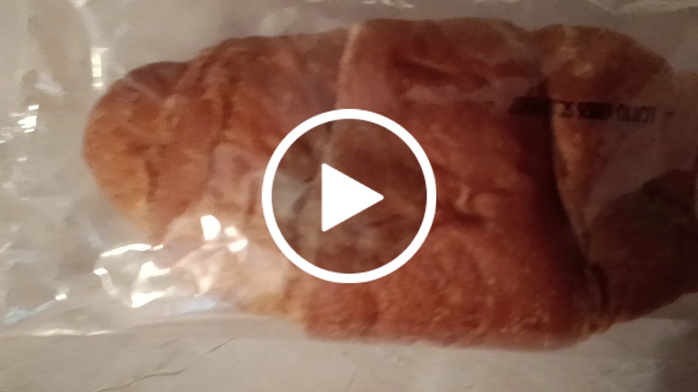 Customer video review of 15 Cornetti proteici ripieni di crema al pistacchio