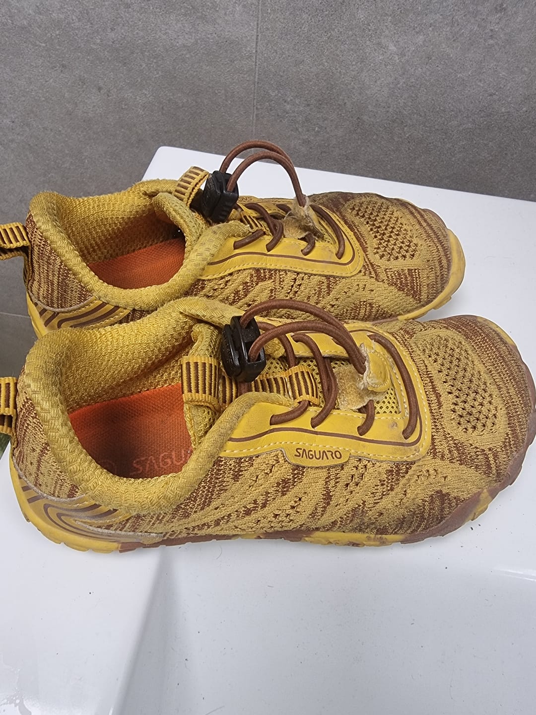 Customer photo review of Niños Active II Pro - Zapatos Barefoot