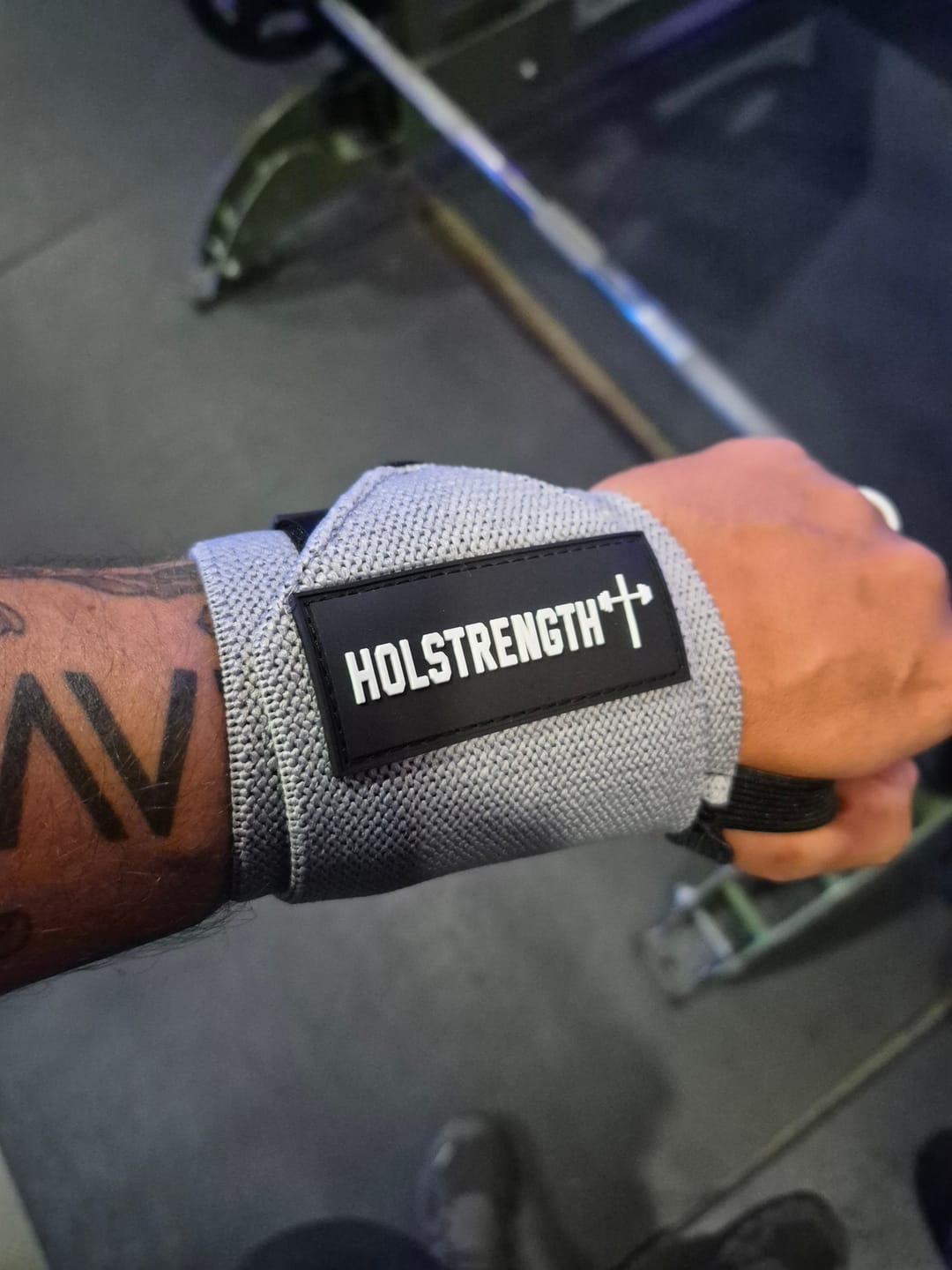 Customer photo review of HolStrength Wrist Wraps 18"