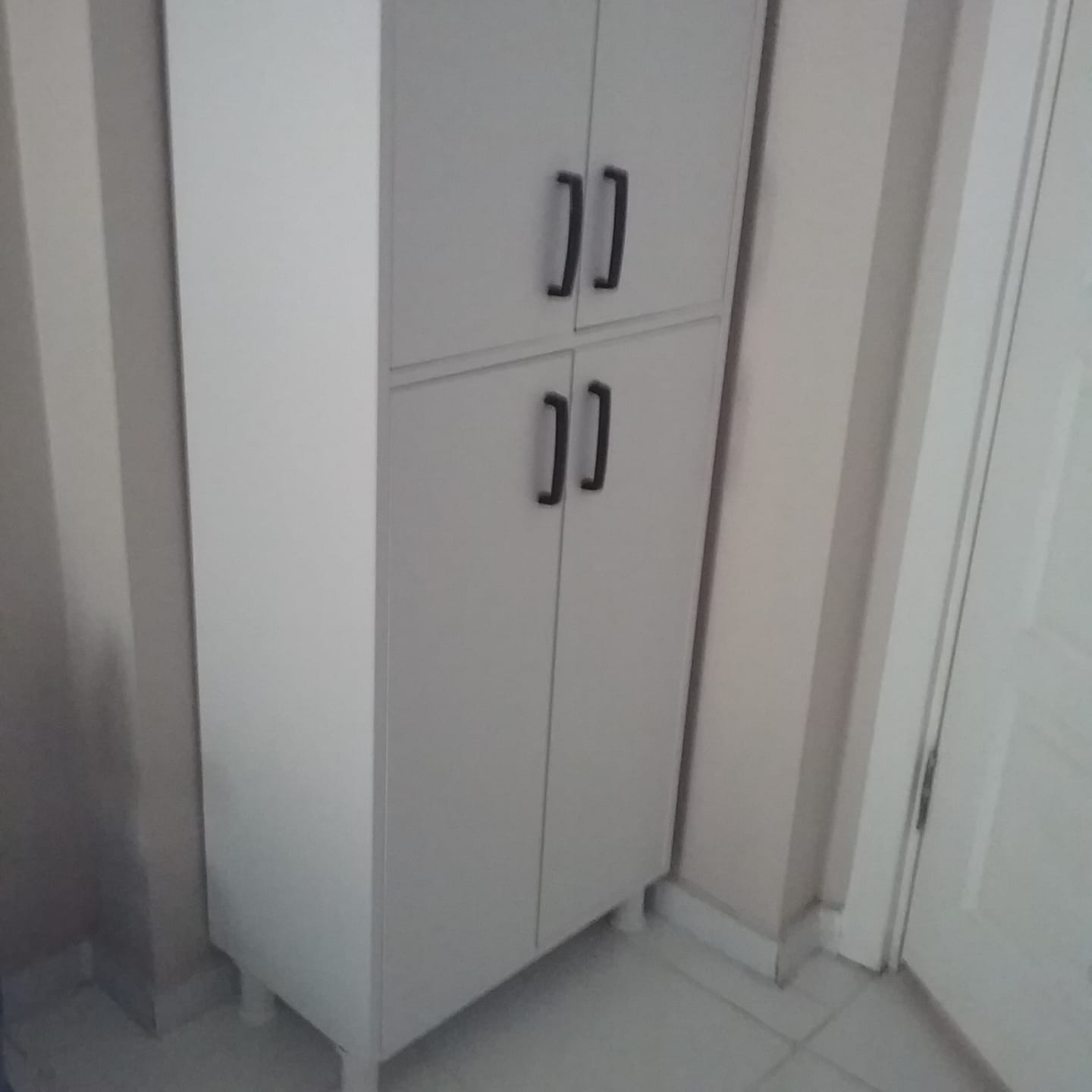 Customer photo review of Rani F1 Çok Amaçlı Dolap 4 Kapaklı 6 Raflı Banyo Kiler Mutfak Dolabı Beyaz M4