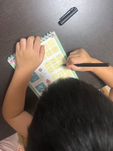 Customer photo review of 文字が消える!? まほうのドリル（ひらがな・カタカナ）