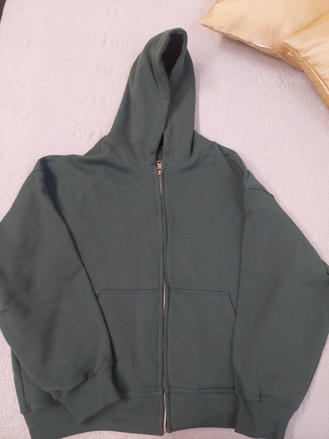Customer photo review of Zip Hoodie Premium Blanks 330GSM Merlot