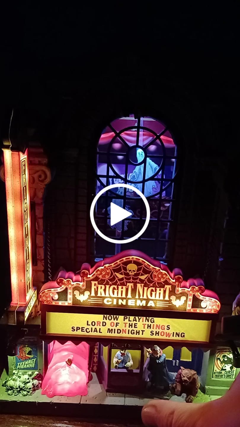 Customer video review of Fright Night Cinema – Beleuchtetes Horror Kino Spooky Regal Deko
