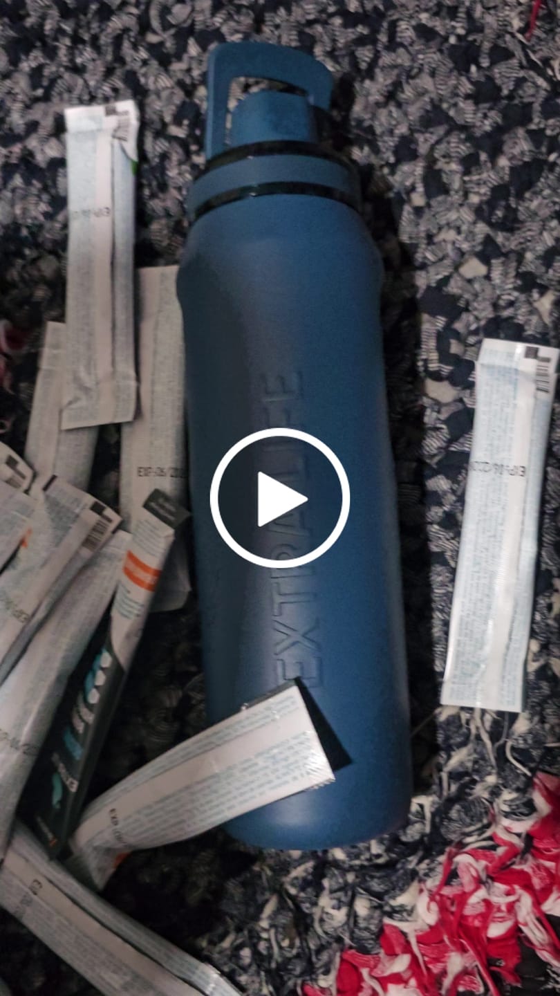 Customer video review of Botella Térmica Acero Inoxidable 750 ml