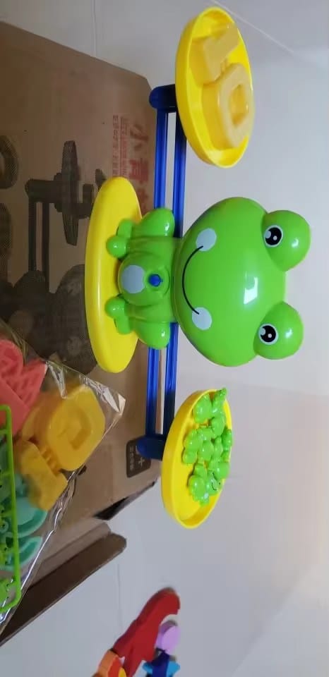 Customer photo review of Frosch Waage Lernspielzeug | Mathe Balance Spiel Vorschule Kleinkind